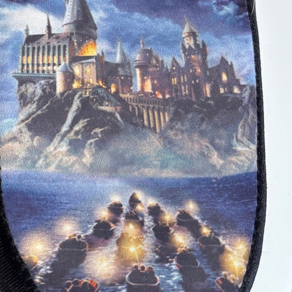 Harry Potter Black Slippers w Hogwarts Logo Size Large/X-Large 10-12 - Picture 2 of 7